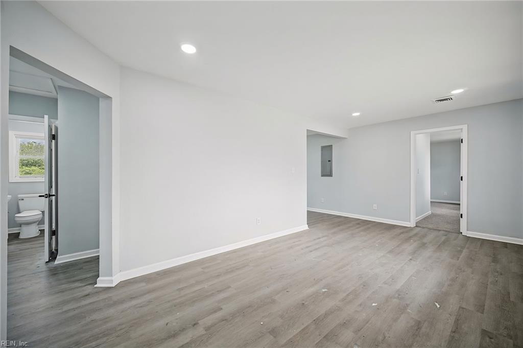 602 Stratford St Property Photo 7