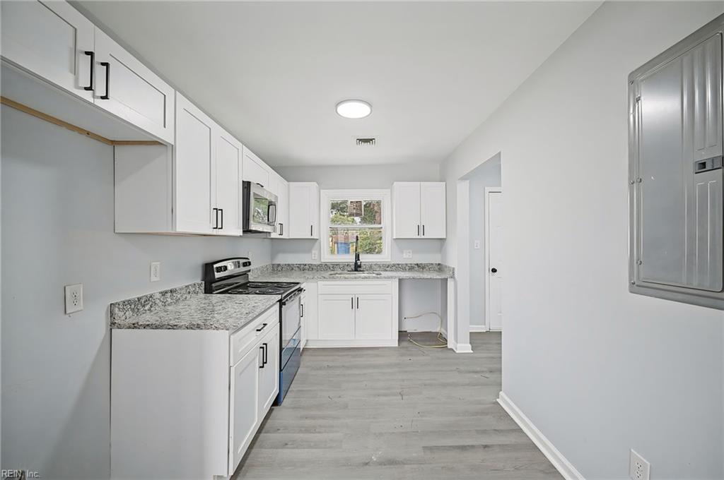 602 Stratford St Property Photo 9