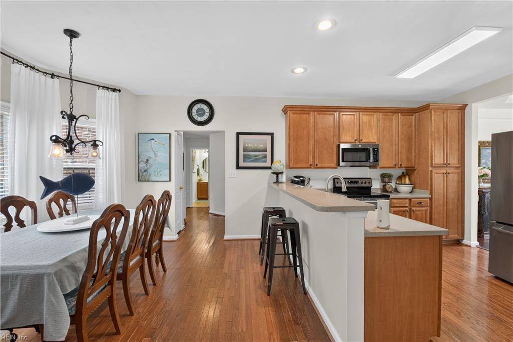 1032 Windward Ln Property Photo 11