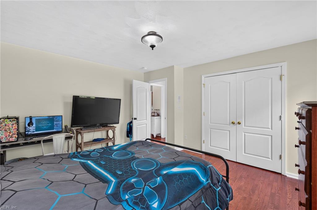 1032 Windward Ln Property Photo 24