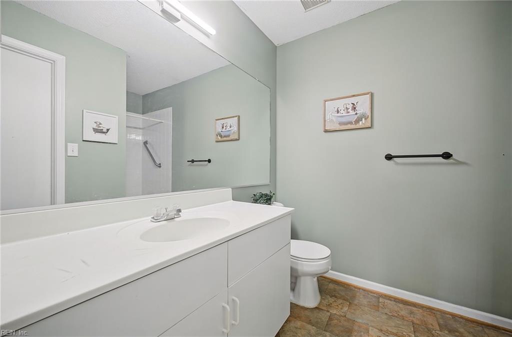 3832 Lasalle Dr Property Photo 19
