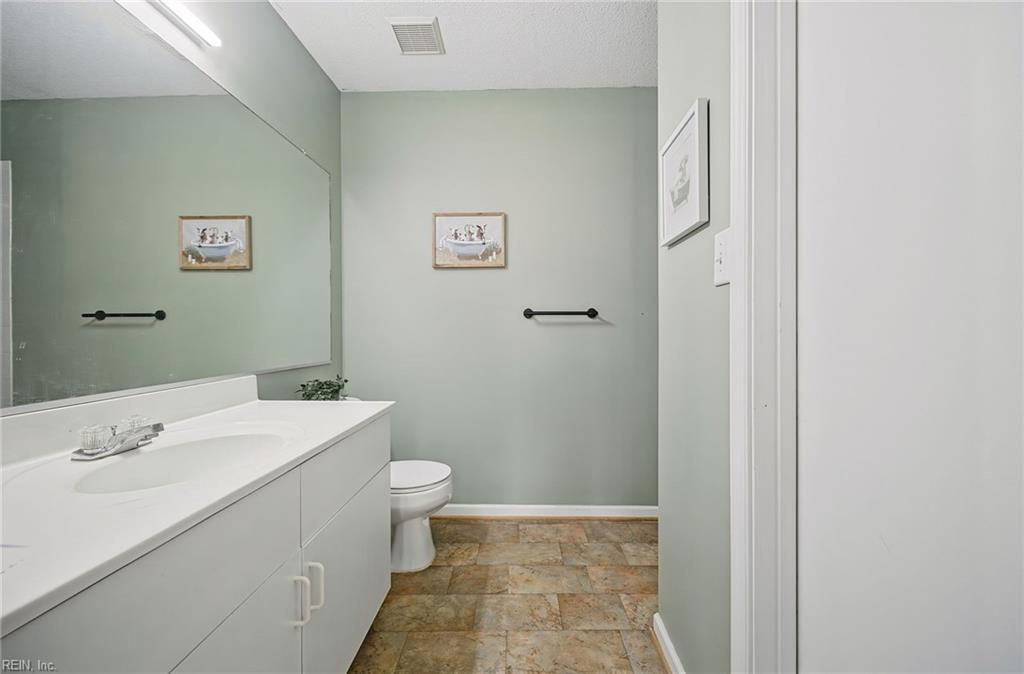 3832 Lasalle Dr Property Photo 20