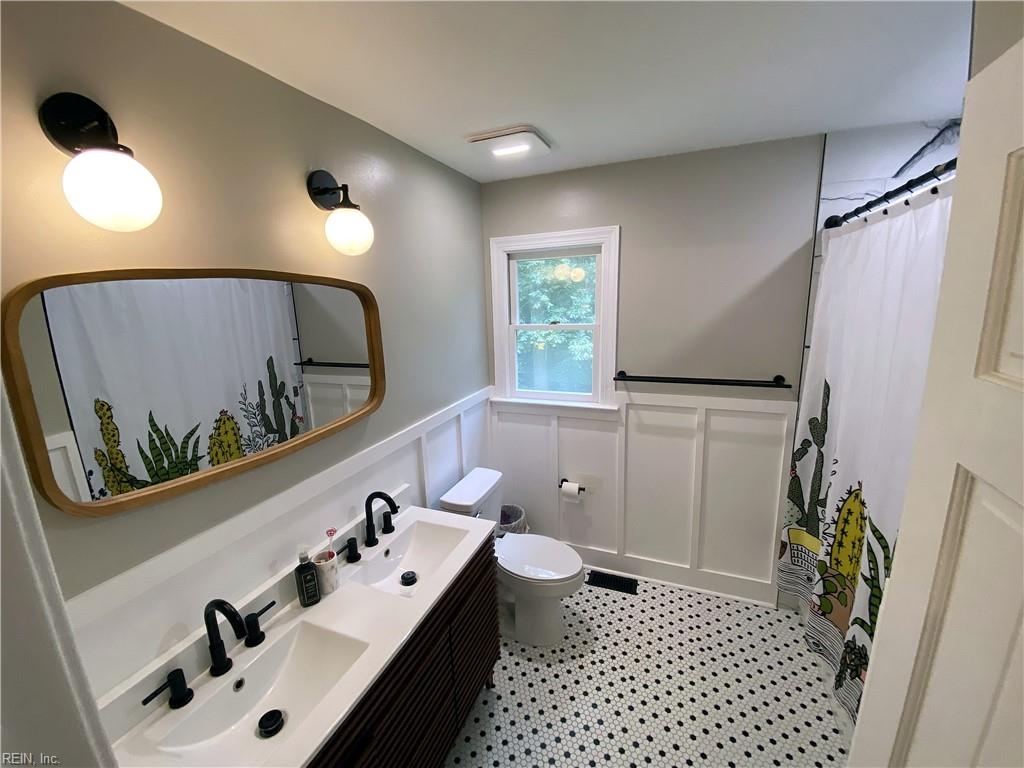 7615 Gloucester Village Dr Property Photo 16