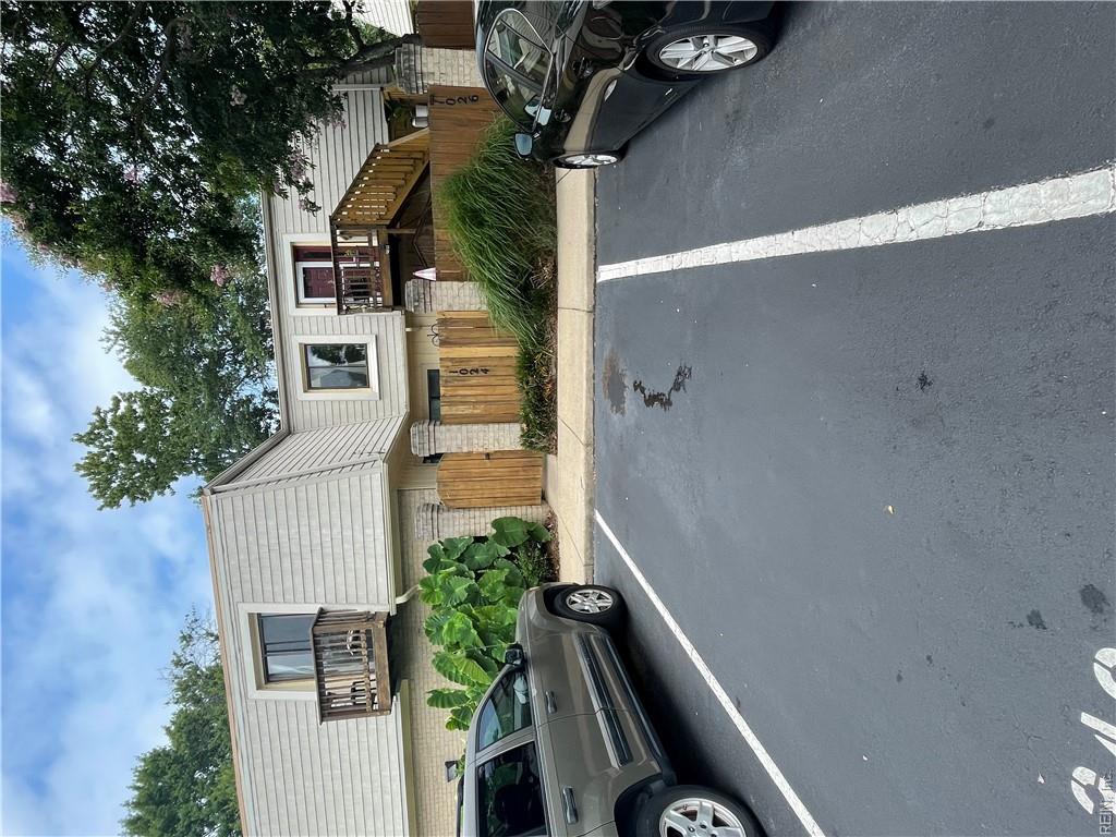 1024 Lands End Way Property Photo 2