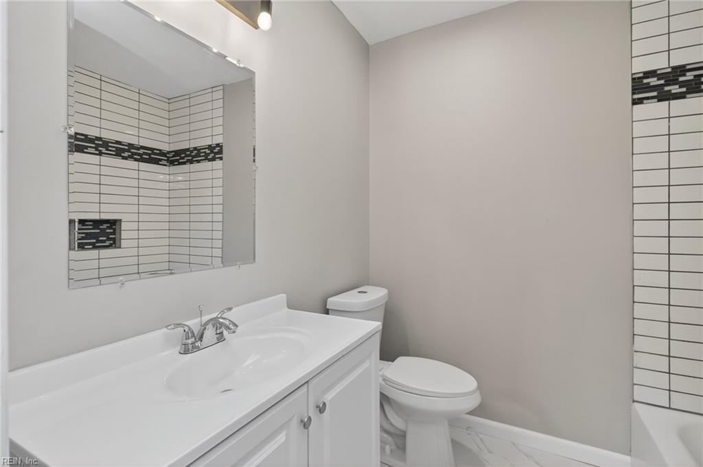 913 Long Ridge Rd Property Photo 17