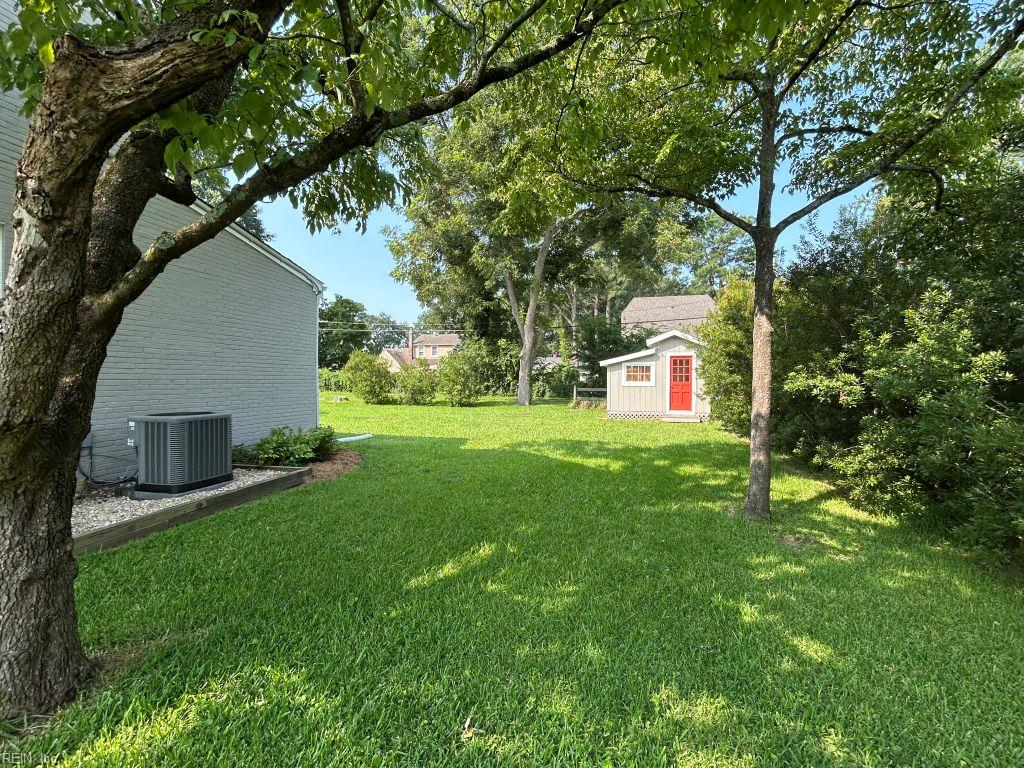 301 Grayson St Property Photo 44