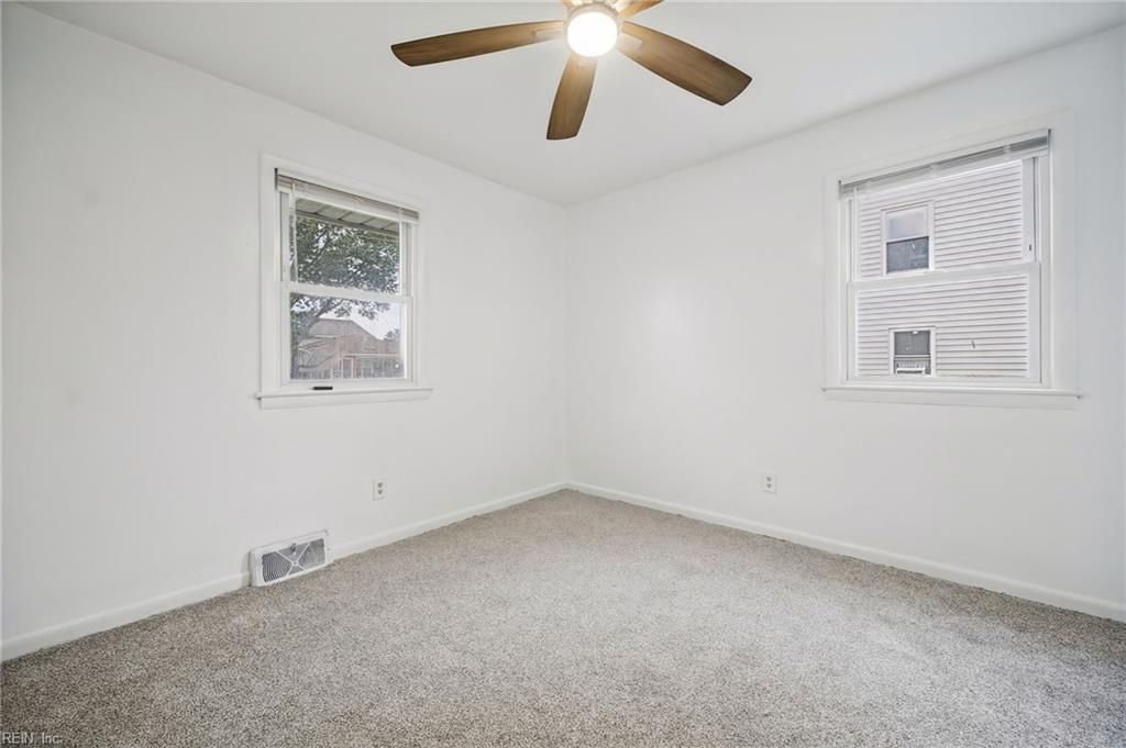 2320 Palmyra St Property Photo 13
