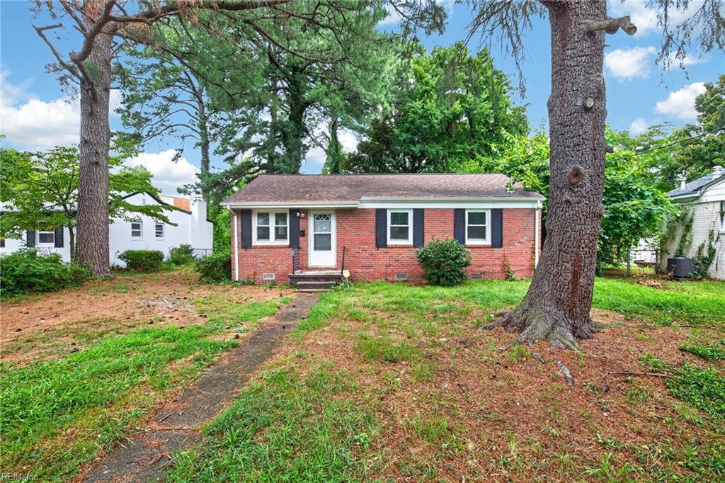 2056 Atwater Cir Property Photo 2