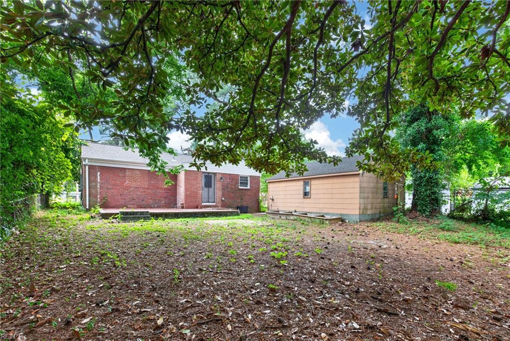 2056 Atwater Cir Property Photo 19