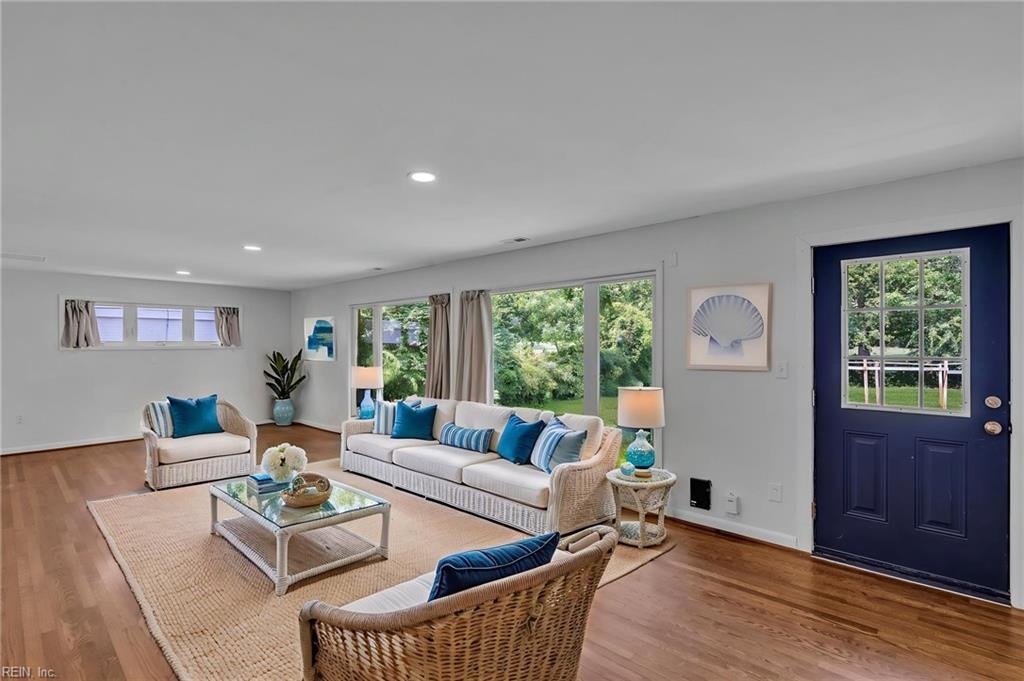 6 Downing Pl Property Photo 3