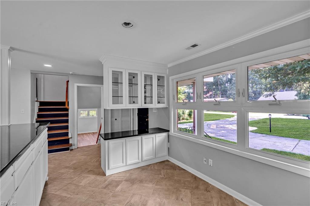 6 Downing Pl Property Photo 6