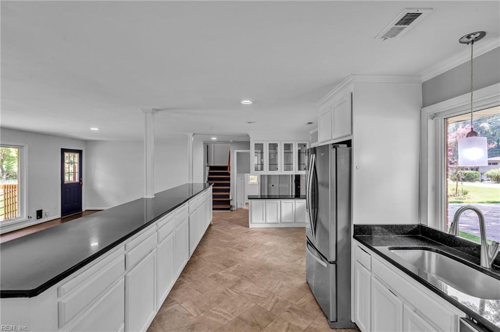 6 Downing Pl Property Photo 10