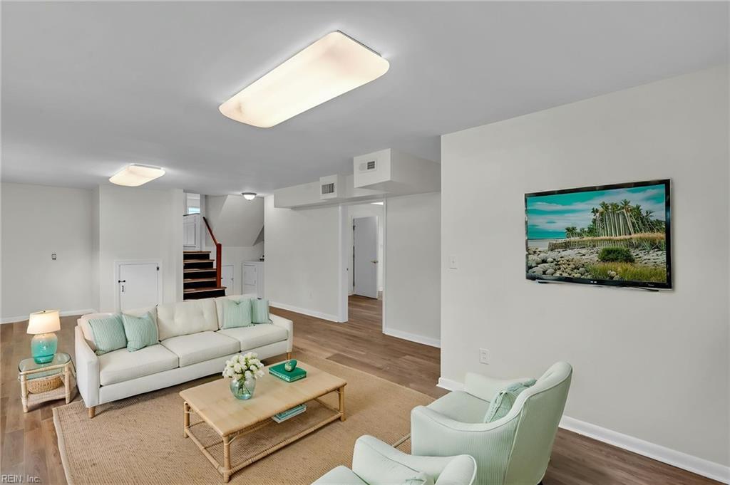 6 Downing Pl Property Photo 17