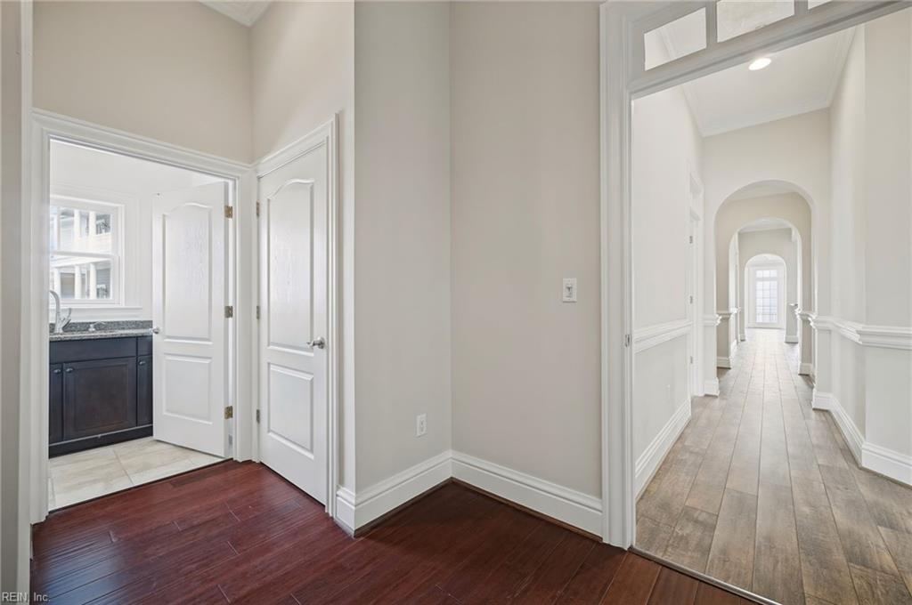 632 W Ocean View Ave Property Photo 5