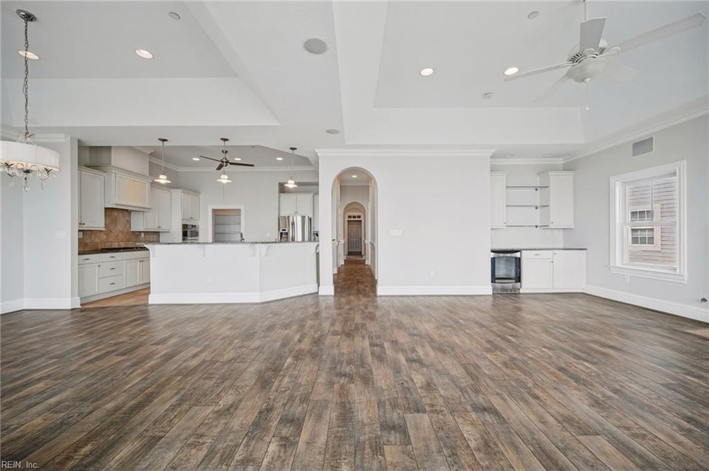 632 W Ocean View Ave Property Photo 16