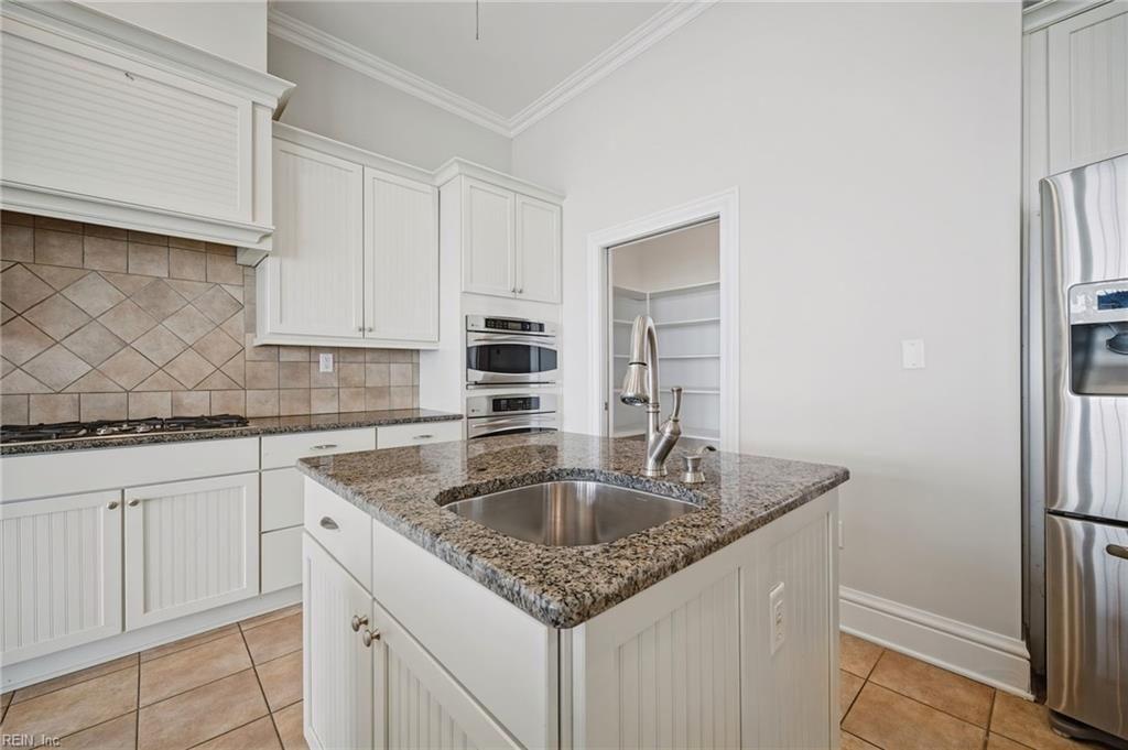 632 W Ocean View Ave Property Photo 27