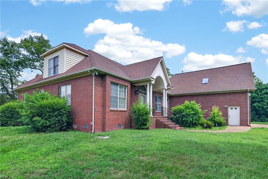 19 Hampshire Dr Property Photo 3