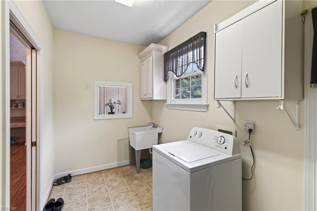 19 Hampshire Dr Property Photo 30