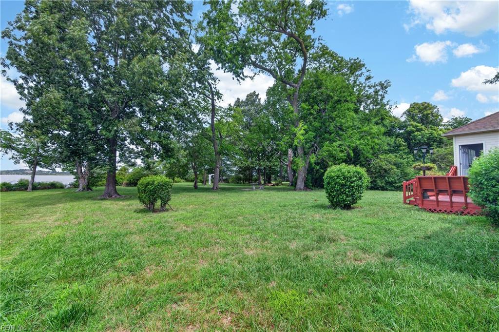 19 Hampshire Dr Property Photo 44