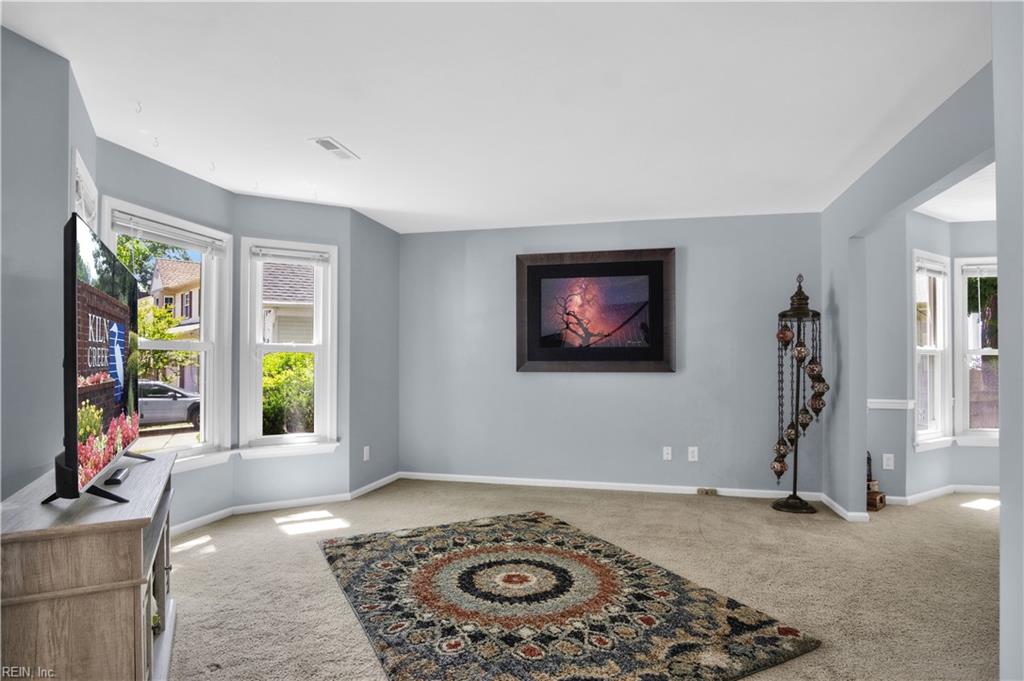 807 Marquette Ct Property Photo 7