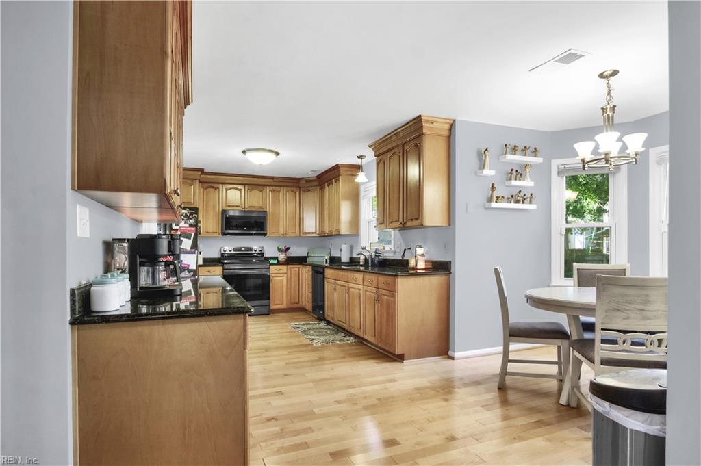 807 Marquette Ct Property Photo 15