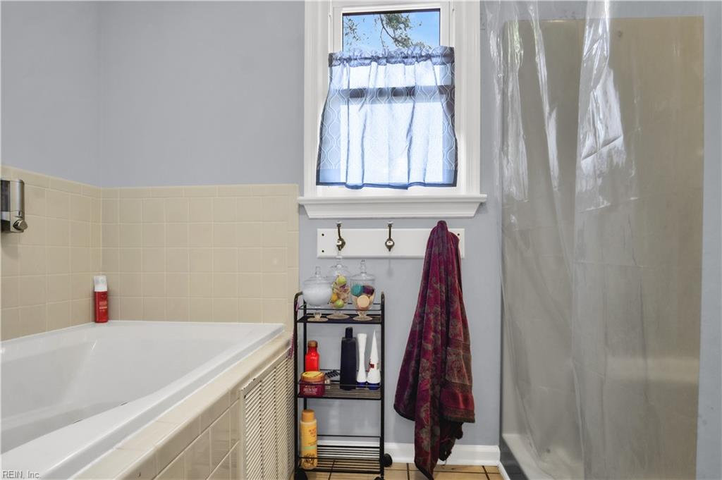 807 Marquette Ct Property Photo 29