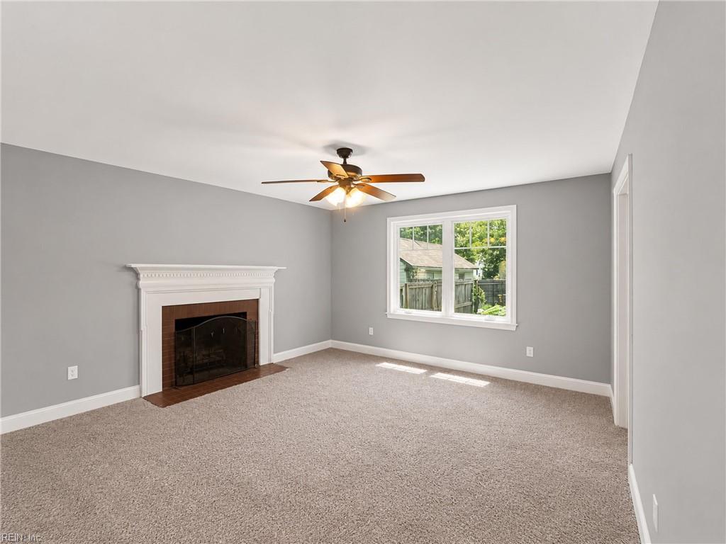 630 Sterling St Property Photo 10