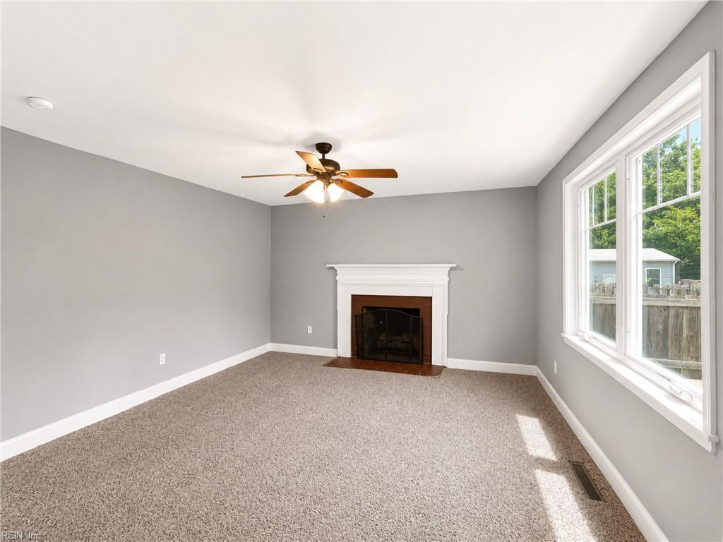 630 Sterling St Property Photo 11