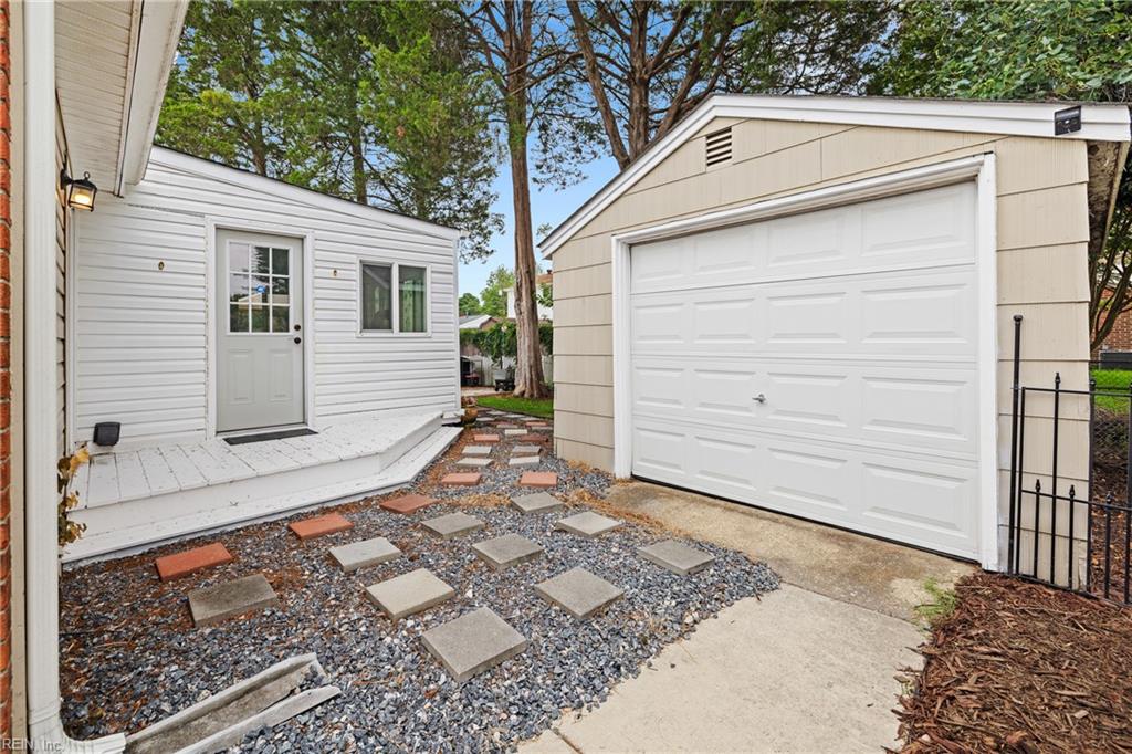 2215 Rawood Dr Property Photo 49