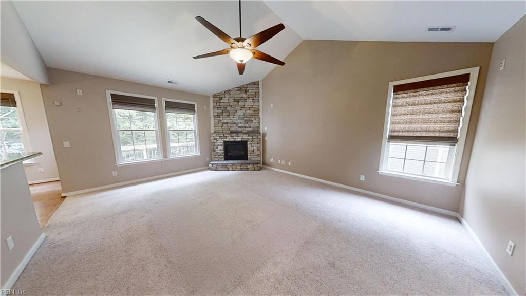 607 Queensbury Ln Property Photo 2