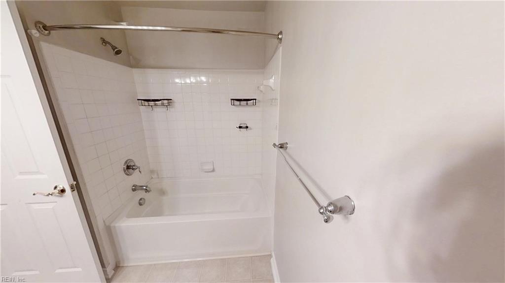607 Queensbury Ln Property Photo 19