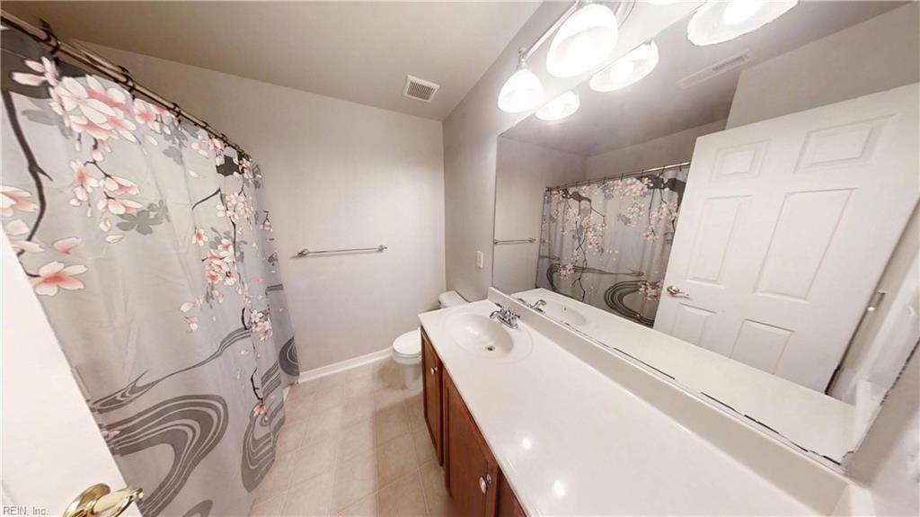 607 Queensbury Ln Property Photo 32