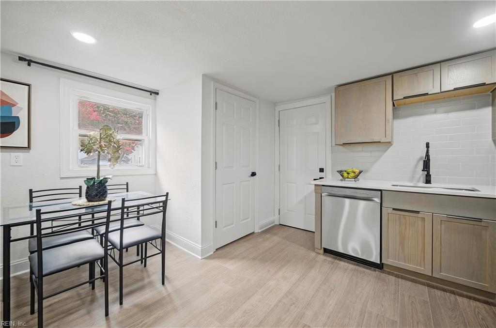 6803 Pierce St Property Photo 6