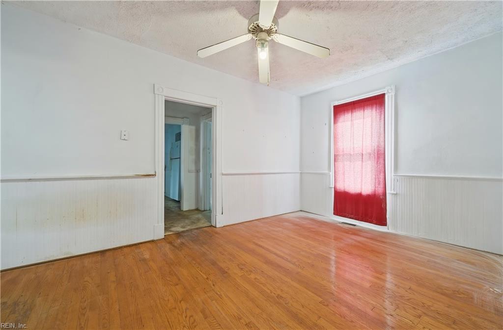 333 Elm Ave Property Photo 6