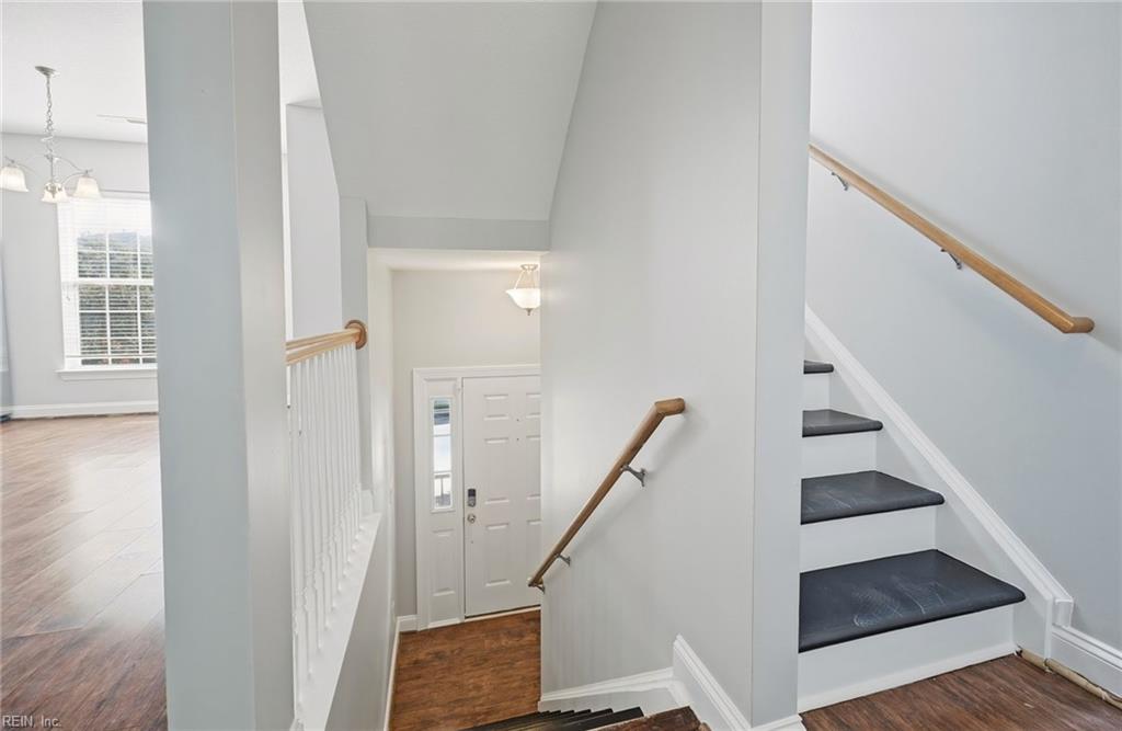 4452 Harlesden Dr Property Photo 6