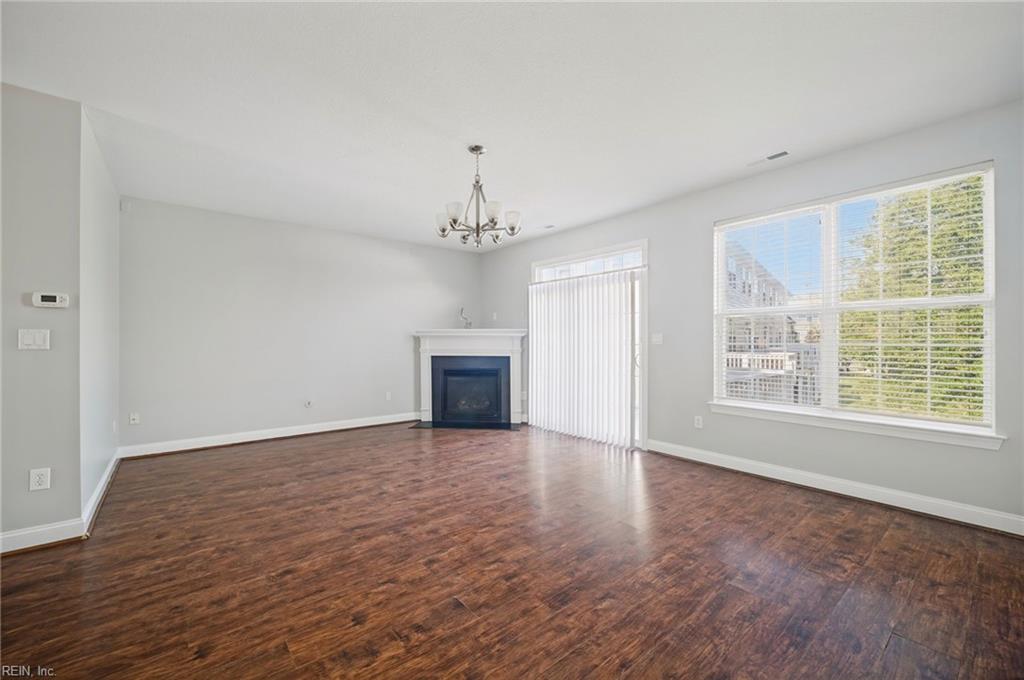 4452 Harlesden Dr Property Photo 10