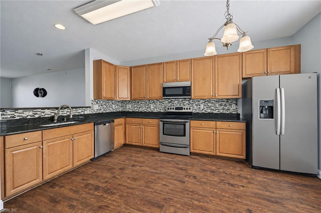4452 Harlesden Dr Property Photo 16
