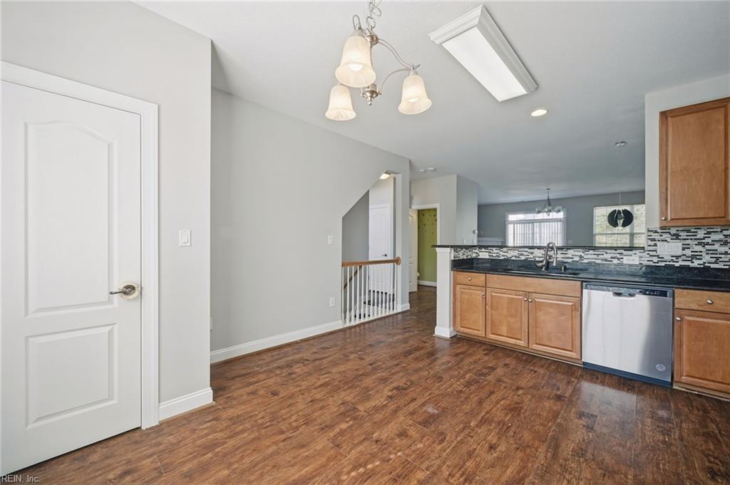 4452 Harlesden Dr Property Photo 17