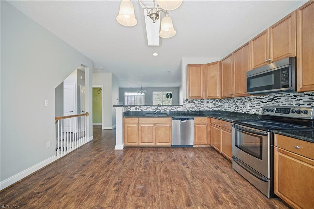 4452 Harlesden Dr Property Photo 18