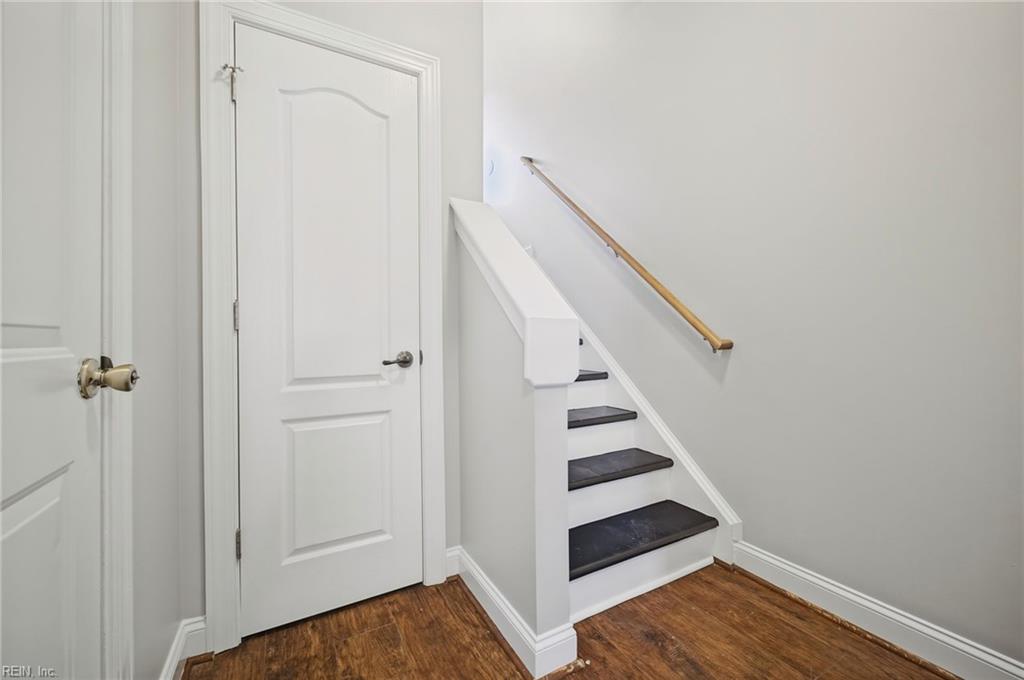4452 Harlesden Dr Property Photo 19