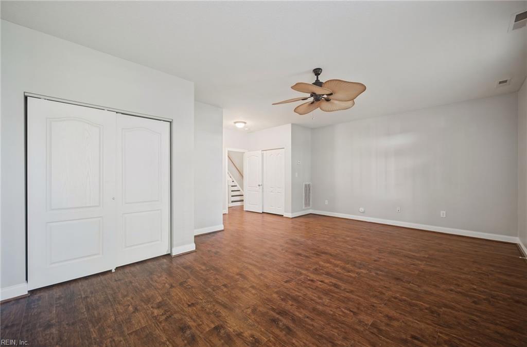 4452 Harlesden Dr Property Photo 22