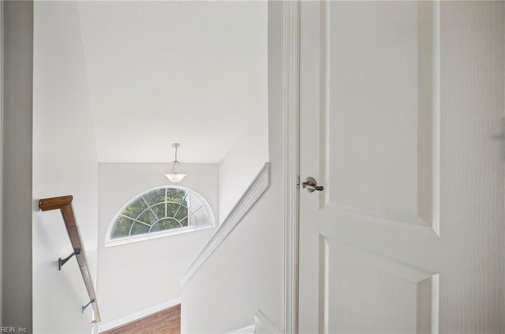 4452 Harlesden Dr Property Photo 25