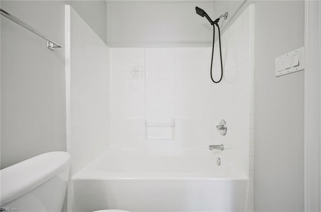 4452 Harlesden Dr Property Photo 28