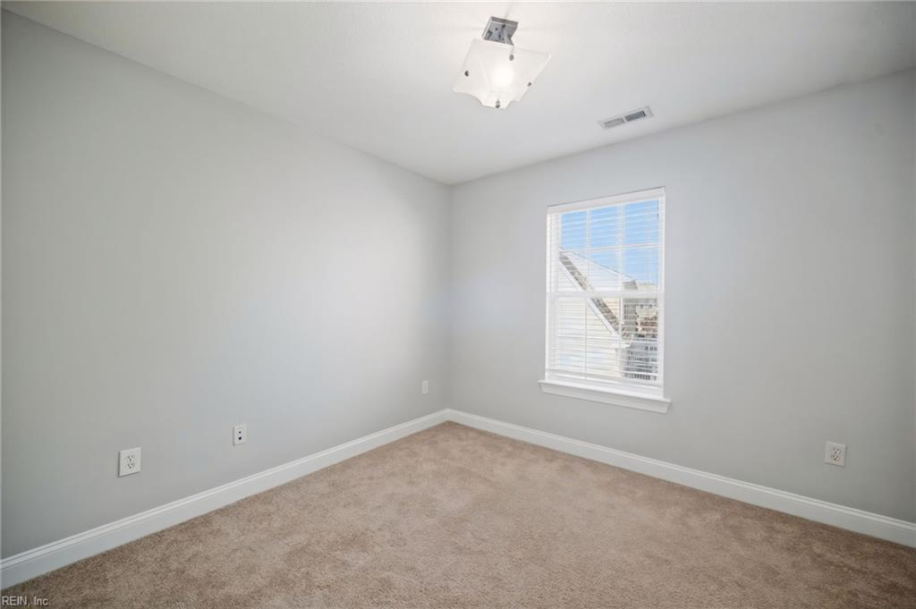 4452 Harlesden Dr Property Photo 30