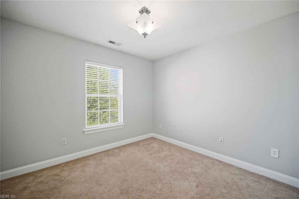 4452 Harlesden Dr Property Photo 31