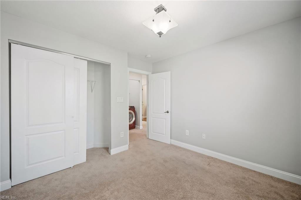 4452 Harlesden Dr Property Photo 32