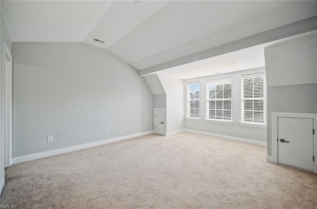 4452 Harlesden Dr Property Photo 34