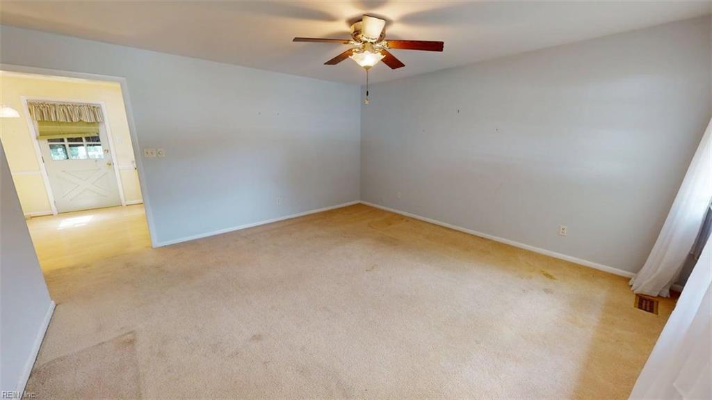 110 Londonshire Ter Property Photo 3