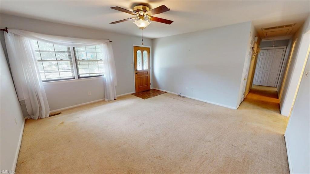 110 Londonshire Ter Property Photo 4