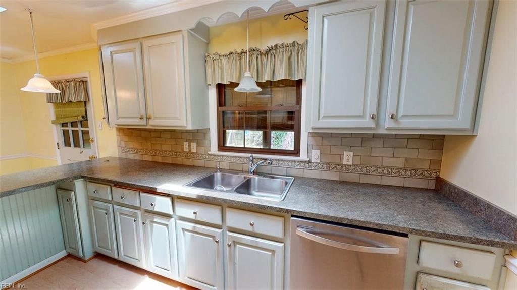 110 Londonshire Ter Property Photo 10